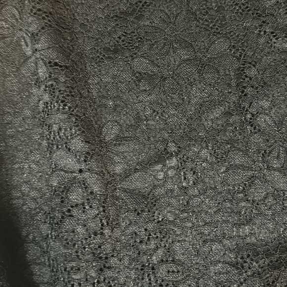 Black lace midi skirt medium - Picture 3 of 4